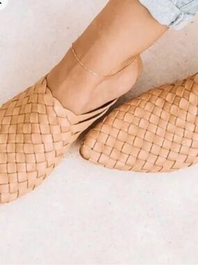 Liberte Prague Tan Leather Woven Mules | 6